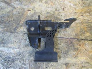 захватный крюк капота Audi A6 4F/C6 2006, 4F0823480