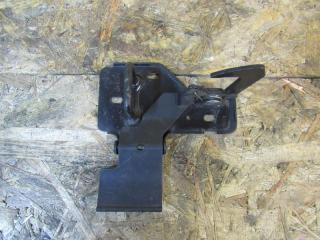 захватный крюк капота Audi Q7 4L [рестайлинг] 2012, 4L0823480A