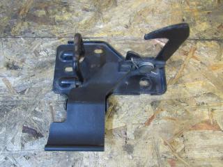 захватный крюк капота Volkswagen Touareg 1 поколение 2005, 6Q0823480