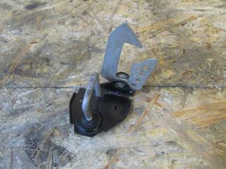 захватный крюк капота BMW 5 серия F07/F10/F11 2012, 7813764