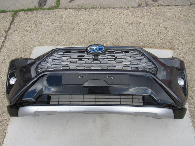 бампер передний Toyota RAV4 5 поколение (XA50) 2020, 2.5 л., бензин, электро - фото №1