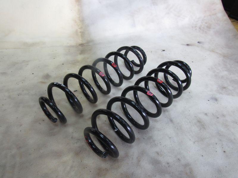 пружина задняя Toyota RAV4 5 поколение (XA50) 2019, 2.5 л., бензин, электро - фото №1