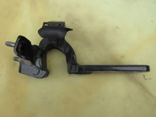 петля крышки багажника Mercedes-Benz GL-Класс X166 2013, 3.5 л., дизель, 1667400137