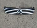 решетка радиатора Volkswagen Touareg 2 поколение [рестайлинг] 2015, 3.0 л., CVVA, дизель, АКПП, внедорожник 5 дв. - фото №2