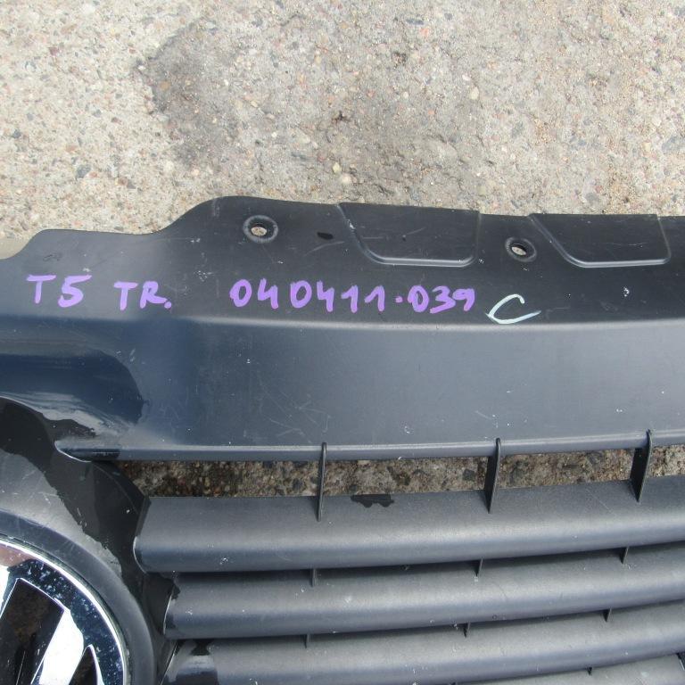 решетка радиатора Volkswagen Transporter T5 2005, 1.9 л., AXC, дизель, АКПП - фото №1