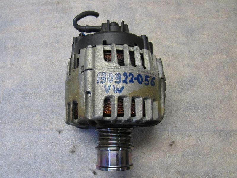 генератор Volkswagen Golf 7 поколение 2015, 1.4 л., бензин, 04C903023K - фото №1