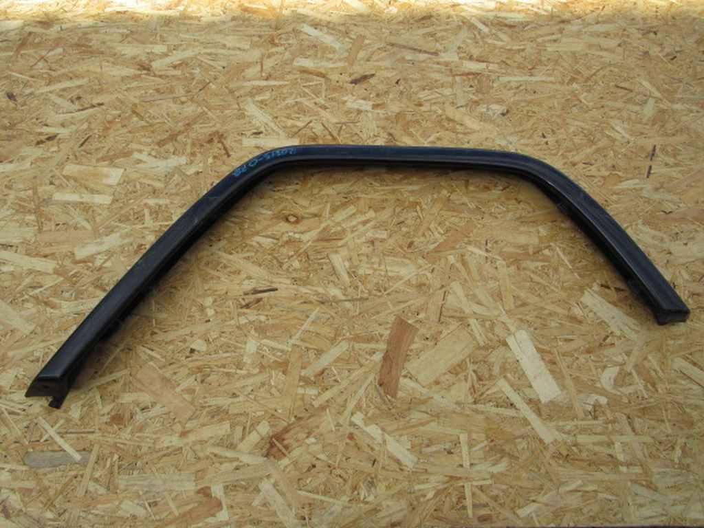 накладка колесной арки задний правый Mercedes-Benz G-Класс W463 1992, 2.3 л., M 102.989, бензин, АКПП, внедорожник 5 дв., 4638801421 - фото №1