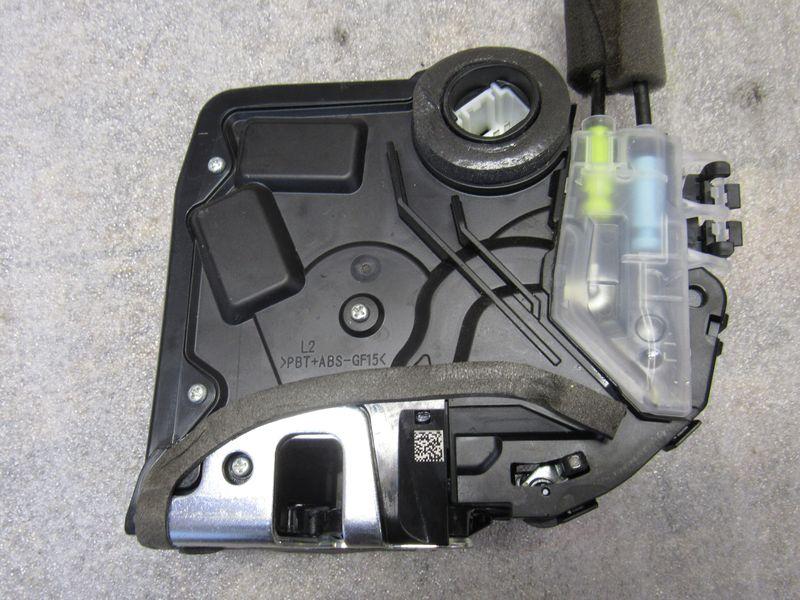 замок двери задней левой Toyota RAV4 5 поколение (XA50) 2020 - фото №1