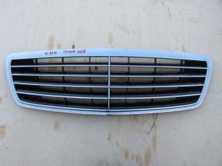решетка радиатора Mercedes-Benz S-Класс W220 2000, 3.2 л., M 112.944, бензин, АКПП, седан, 2208800583