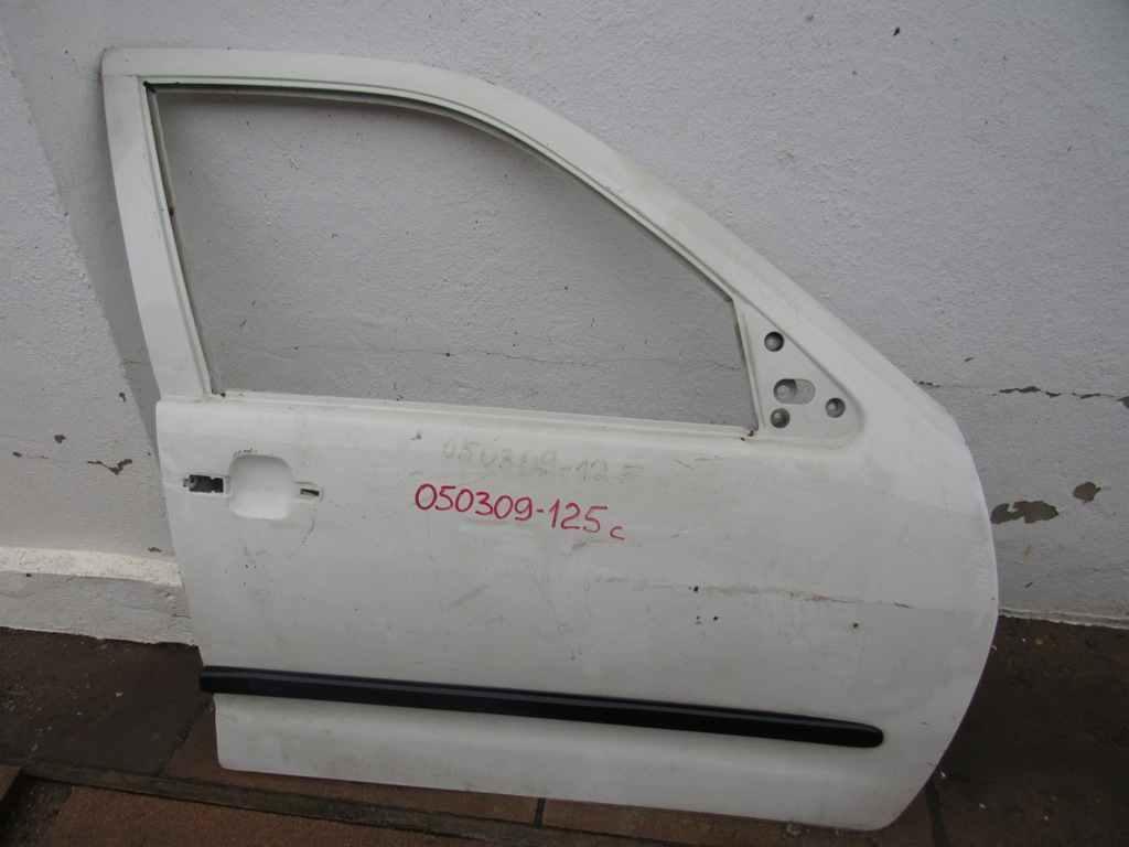 дверь передняя правая Volkswagen Caddy 2 поколение 1999, 1.6 л., бензин, универсал - фото №1