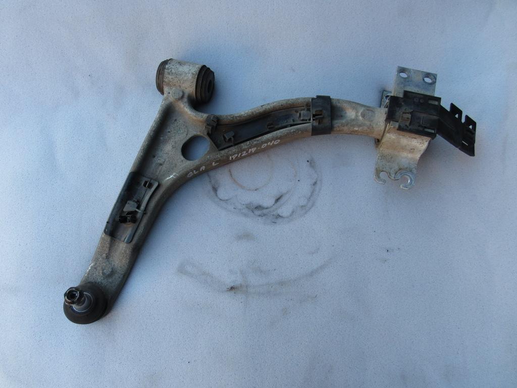 рычаг передний левый Mercedes-Benz GLA-Класс X156 2013, 2.1 л., OM 651.930, дизель, внедорожник 5 дв. - фото №1