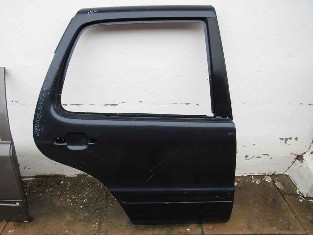 дверь задняя правая Mercedes-Benz M-Класс W163 1998, 3.2 л., M 112.942, бензин, внедорожник 5 дв. - фото №1