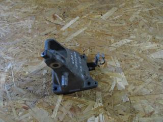 кронштейн двигателя Mercedes-Benz GL-Класс X166 2015, 4.0 л., M 278.912, бензин, внедорожник 5 дв., 2782235404