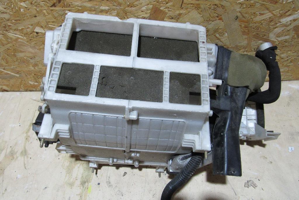 отопитель в сборе (печка) Mitsubishi Pajero 3 поколение 2001, 2.5 л., дизель, внедорожник 5 дв., 443110-3725 - фото №1