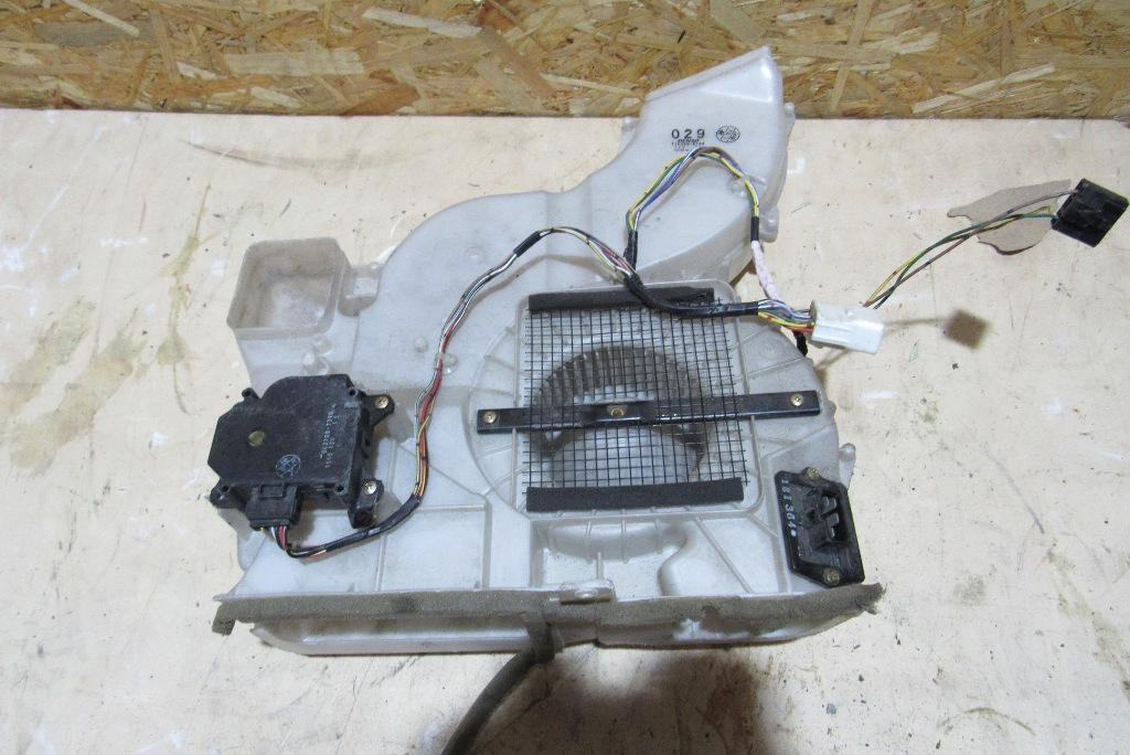 отопитель в сборе (печка) Mitsubishi Pajero 3 поколение 2001, 2.5 л., дизель, внедорожник 5 дв., 116300-8163 - фото №1