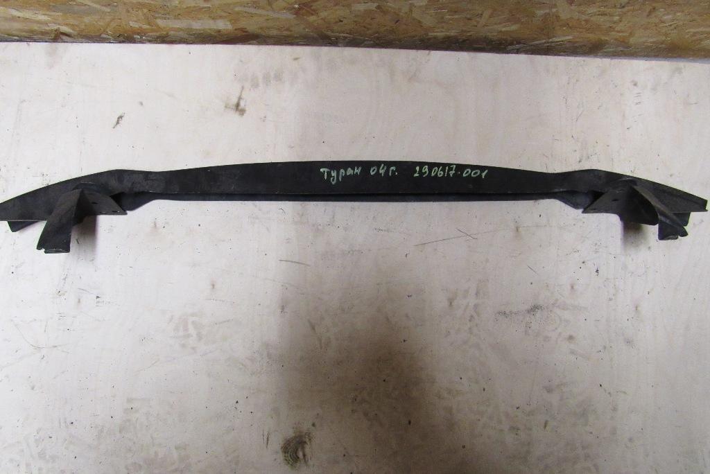 усилитель бампера переднего Volkswagen Touran 1 поколение 2003, 1.6 л., бензин, минивэн - фото №1