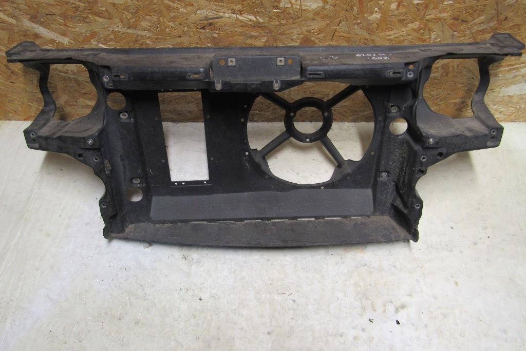 передняя панель крепления облицовки (телевизор) Volkswagen Golf 3 поколение 1991, 1.4 л., бензин, хетчбэк 5 дв. - фото №1