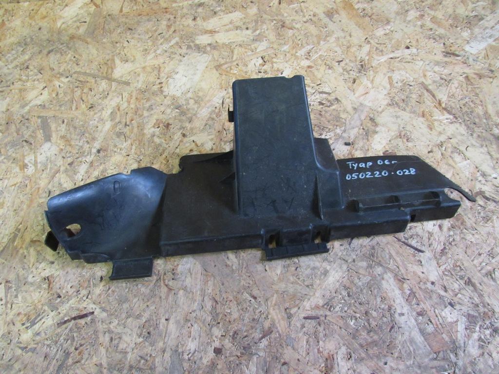 воздуховод (дефлектор) радиатора Volkswagen Touareg 1 поколение 2003, 2.5 л., дизель, внедорожник 5 дв., 7L6121334D - фото №1