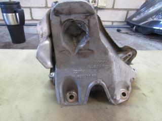 кронштейн двигателя BMW X6 E71 [рестайлинг] 2013, 3.0 л., N57 D30 B, дизель, внедорожник 5 дв., 6853208