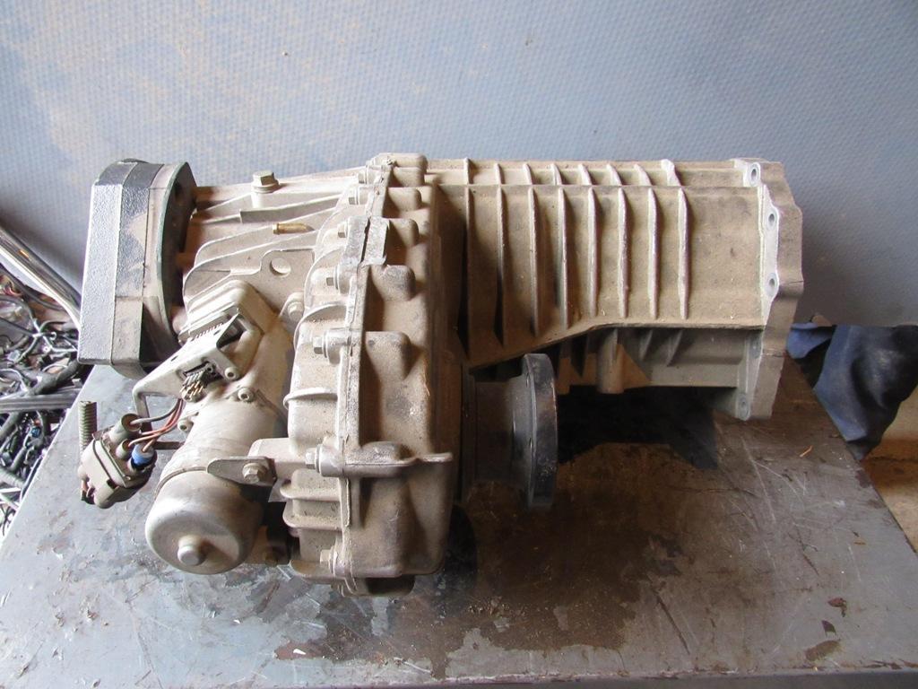 раздаточная коробка Volkswagen Touareg 1 поколение 2003, 2.5 л., дизель, внедорожник 5 дв., 0AD341010T.0AD341011M.HZY - фото №1