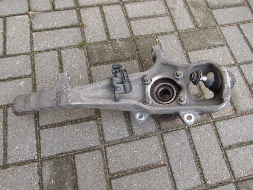 кулак поворотный левый Mercedes-Benz GLS-Класс X166 2016, 3.0 л., OM 642.826, дизель, внедорожник 5 дв. - фото №1