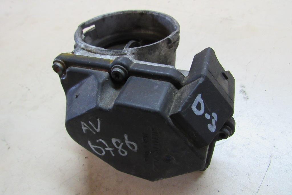 заслонка дроссельная Volkswagen Passat B6 2005, 1.9 л., дизель, седан, 03G128063A - фото №1