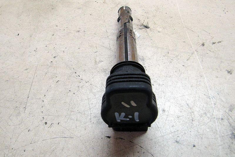 катушка зажигания Audi A4 B8/8K 2008, 2.0 л., бензин, седан, 07K905715F - фото №1