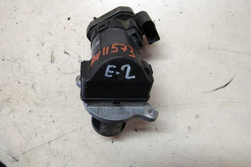 клапан EGR Mercedes-Benz Sprinter 2 поколение (W906) 2006, 2.1 л., OM 646.985, дизель, 00005320C5 - фото №1