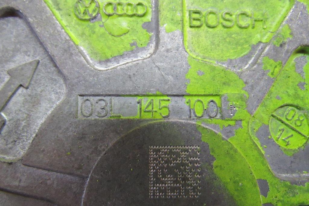 насос вакуумный Volkswagen Golf 5 поколение 2007, 2.0 л., дизель, универсал, 03L145100F - фото №1