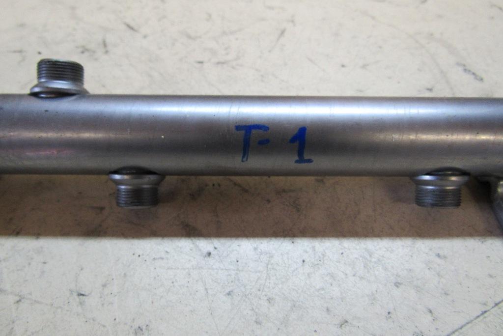 топливная рампа Mercedes-Benz GL-Класс X166 2012, 3.0 л., OM 642.826, дизель, внедорожник 5 дв., A6420703095 - фото №1