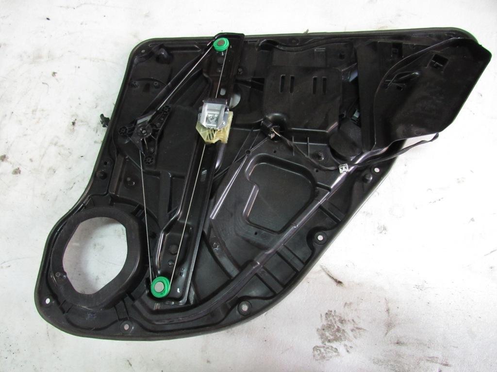 стеклоподъемник задний левый Mercedes-Benz GL-Класс X166 2015, 3.5 л., M 276.955, бензин, внедорожник 5 дв. - фото №1