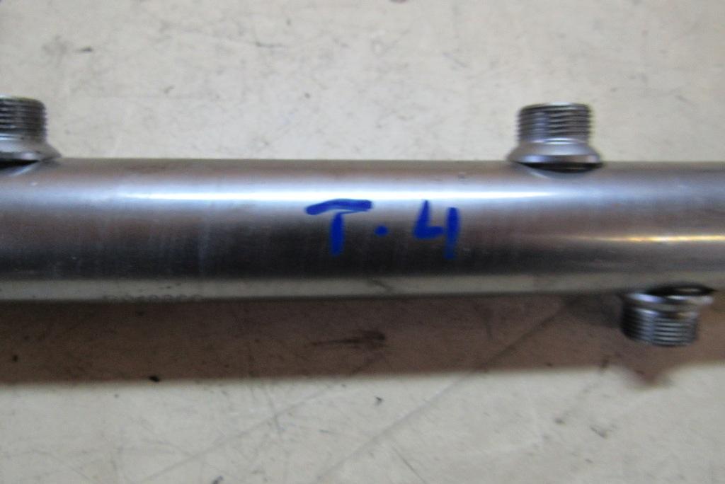 топливная рампа Mercedes-Benz GL-Класс X166 2012, 3.0 л., OM 642.826, дизель, внедорожник 5 дв., A6420703095 - фото №1