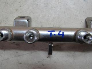 топливная рампа BMW 5 серия E60/E61 2003, 2.2 л., M54 B22 (226S1), бензин, седан, 7562474