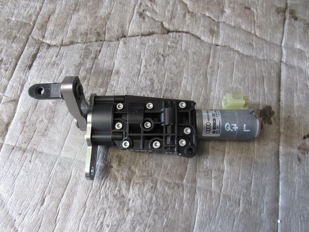 моторчик (насос) подъема крышки багажника (3-5 двери) Audi Q7 4M 2015, 3.0 л., CRTC, дизель, внедорожник 5 дв., 4M0827851A - фото №1