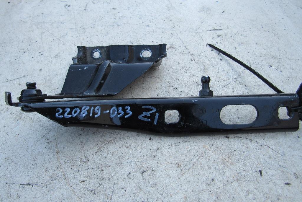 петля капота левая Audi Q5 8R 2010, 2.0 л., дизель, внедорожник 5 дв., 8R0823301A - фото №1