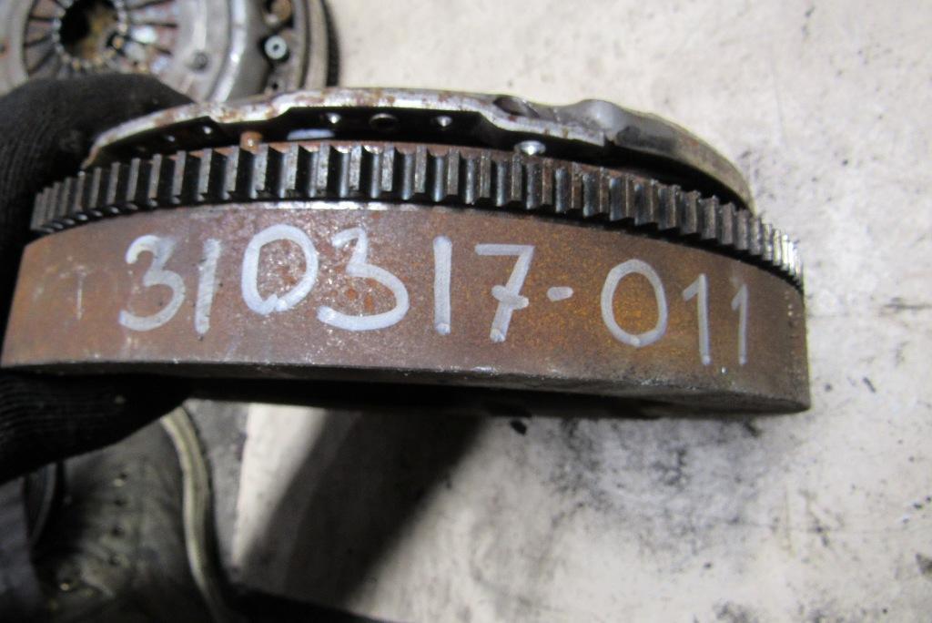 комплект сцепления Volkswagen Golf 6 поколение 2008, 1.4 л., CGGA, бензин, хетчбэк 5 дв., 03C105273H - фото №1