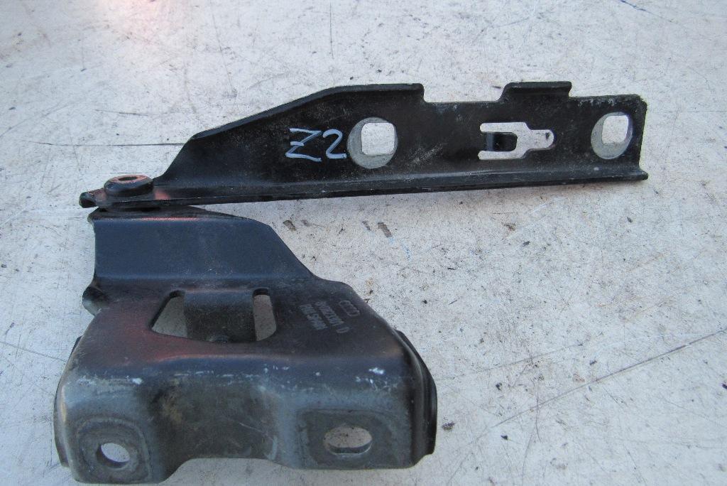 петля капота левая Audi A4 B8/8K 2010, 1.8 л., бензин, седан, 8K0823301D - фото №1