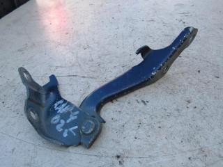 петля капота левая Toyota RAV4 2 поколение (XA20) 2002, 2.0 л., 1AZ-FE, бензин, внедорожник 5 дв.