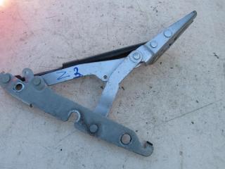 петля крышки багажника Audi A6 4F/C6 2004, 2.0 л., дизель, седан, 4F5827301