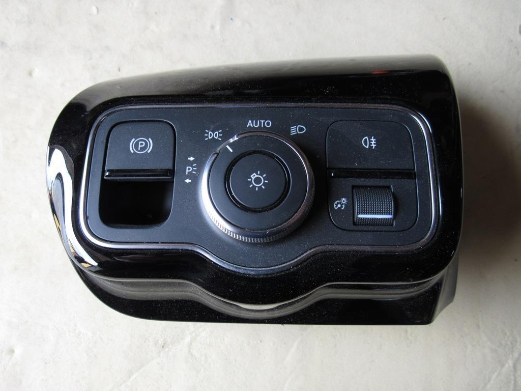 переключатель света Mercedes-Benz A-Класс W177/V177 2018, 1.3 л., бензин, хетчбэк 5 дв., 2479052902 - фото №1