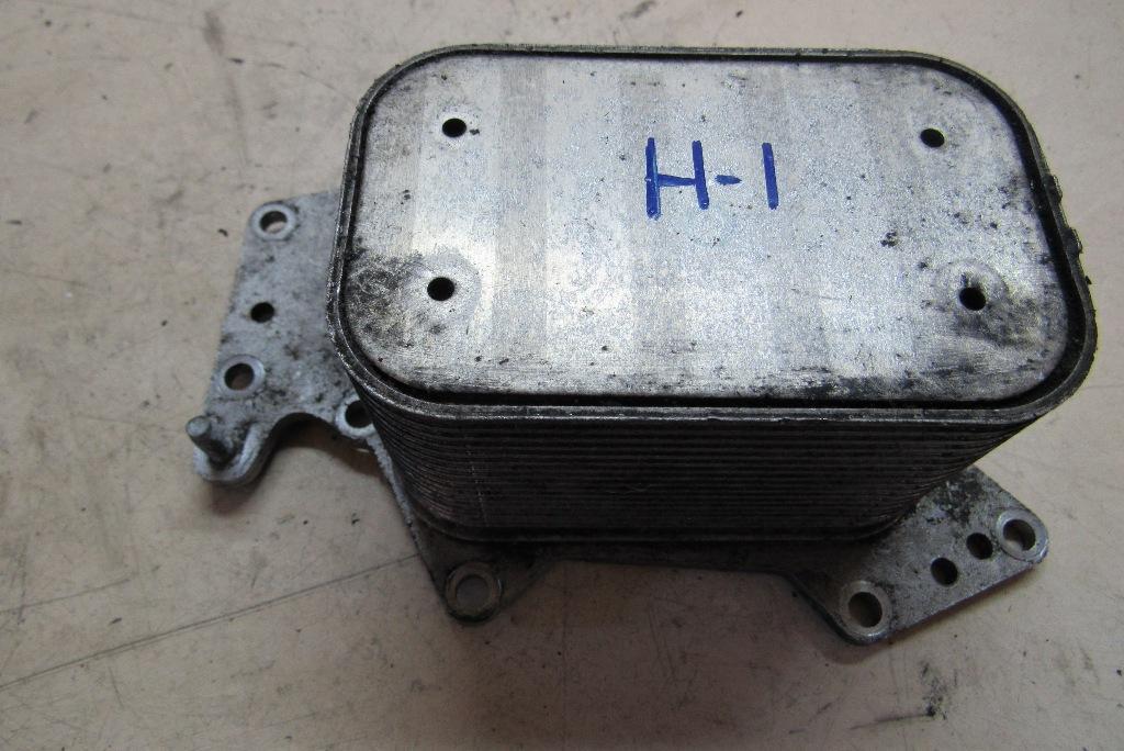 теплообменник масляного фильтра Audi Q7 4L 2006, 3.0 л., дизель, внедорожник 5 дв., 059117021K - фото №1