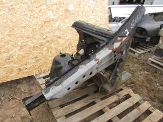 четверть передняя левая Mercedes-Benz M-Класс W164 2005, 3.0 л., OM 642.940, дизель, внедорожник 5 дв.