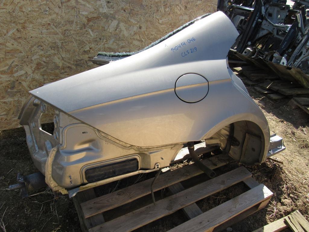 крыло заднее правое Mercedes-Benz CLS-Класс C219 2005, 3.0 л., OM 642.920, дизель, купе - фото №1