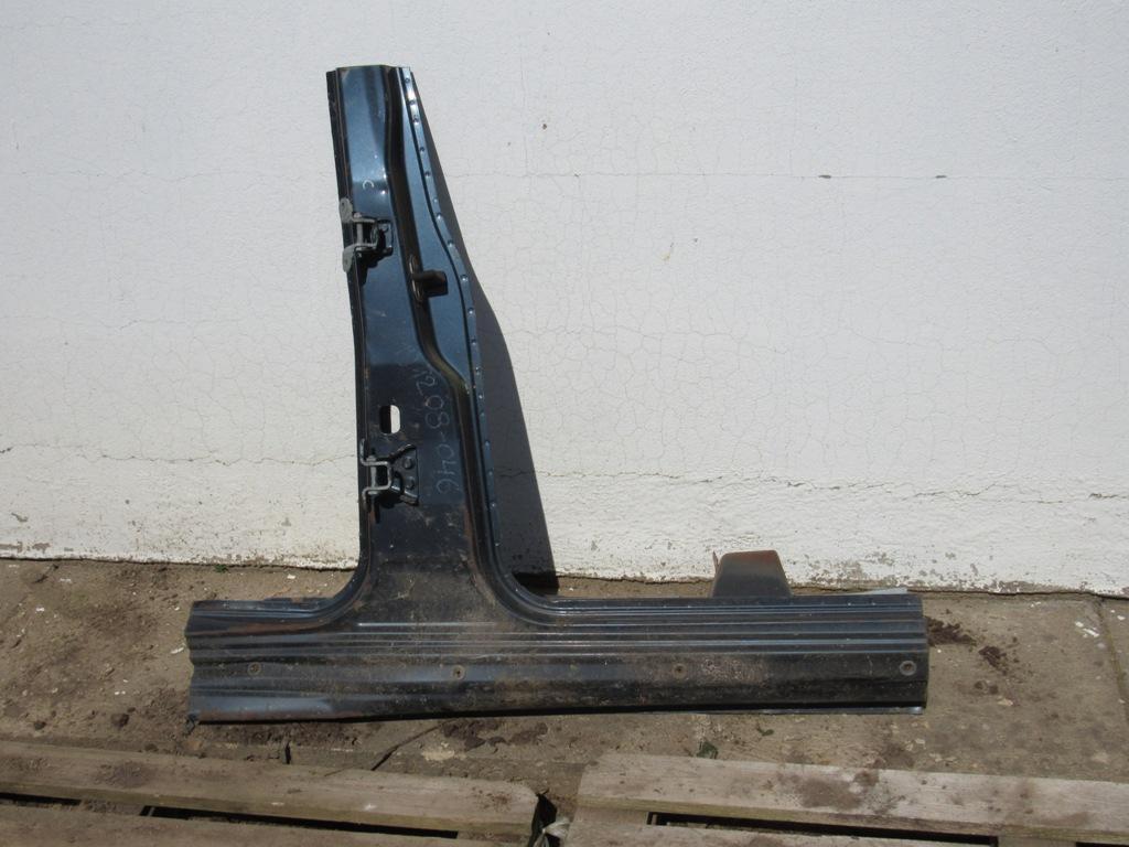 Стойка кузовная центральная правая Mercedes-Benz M-Класс W163 1999, 2.7 л., OM 612.963, дизель, внедорожник 5 дв. - фото №1