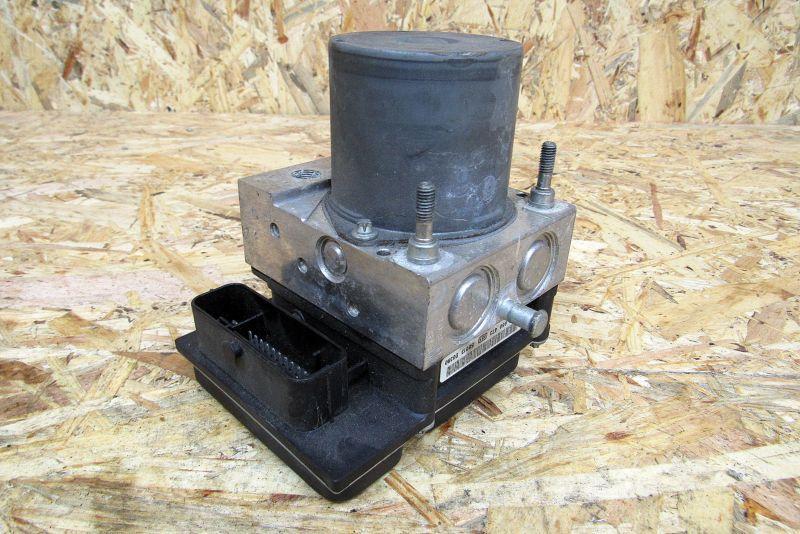 блок ABS Audi A4 B7 2004, 1.8 л., BFB, бензин, седан, 8E0910517E - фото №1