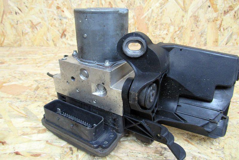 блок ABS Mercedes-Benz E-Класс W212/S212/C207/A207 2009, 2.1 л., OM 651.925, дизель, седан, 2124313312 - фото №1