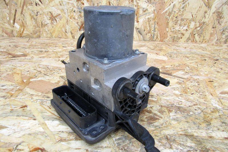 блок ABS Mercedes-Benz CLS-Класс C218/X218 2011, 3.5 л., бензин, купе, 2184310312 - фото №1