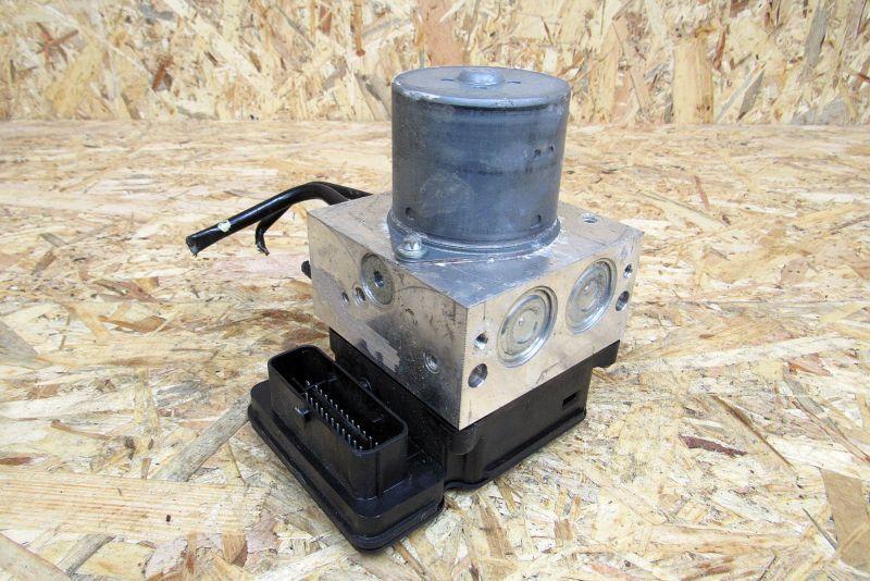 блок ABS Mercedes-Benz GLS-Класс X166 2015, 3.0 л., OM 642.826, дизель, внедорожник 5 дв., 1669014100 - фото №1