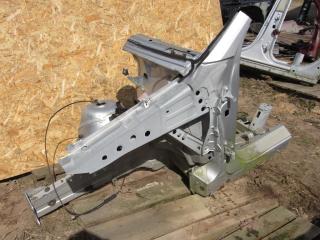 четверть передняя левая Mercedes-Benz M-Класс W164 2005, 3.5 л., M 272.967, бензин, внедорожник 5 дв.