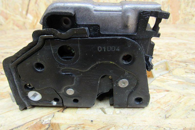 замок двери передней правой Audi Q7 4L 2006, 4.2 л., BAR, бензин, внедорожник 5 дв., 8J1837016C - фото №1